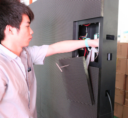 Outside IP65 DIP Front Service LED Display , led advertising signs Video High Brightness